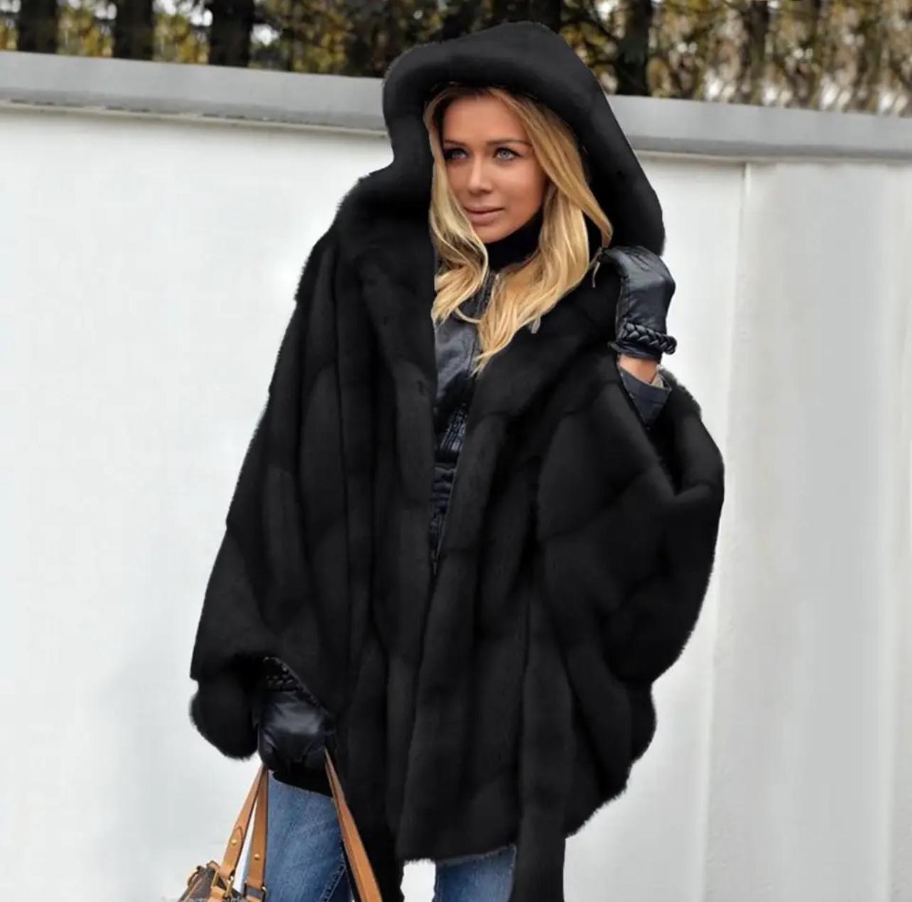 Amaya | ג'קט עור אקולוגי יוקרתי עם כובע